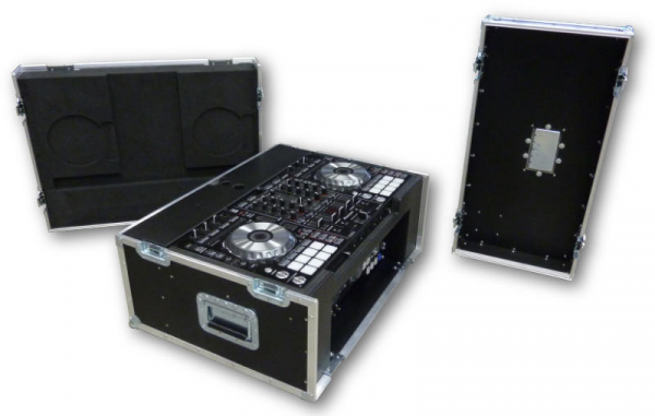 DJ Case mit Laptopständer 19 Zoll und Pioneer Mixer